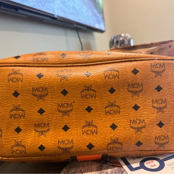 MCM Tan and Orange Women's Tote Bag w/pouch - Picture 4 of 5